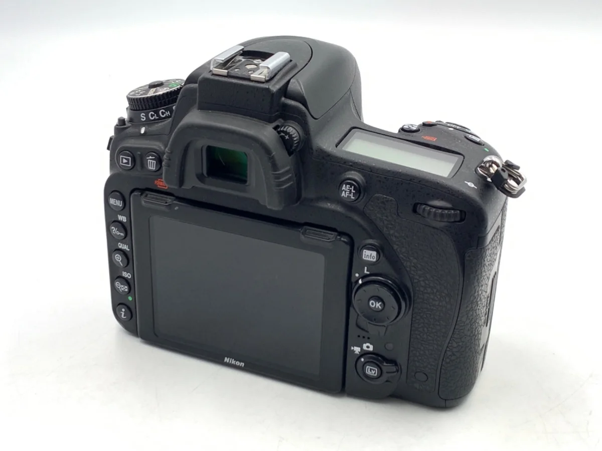 Nikon D750 - Thumbnail 2