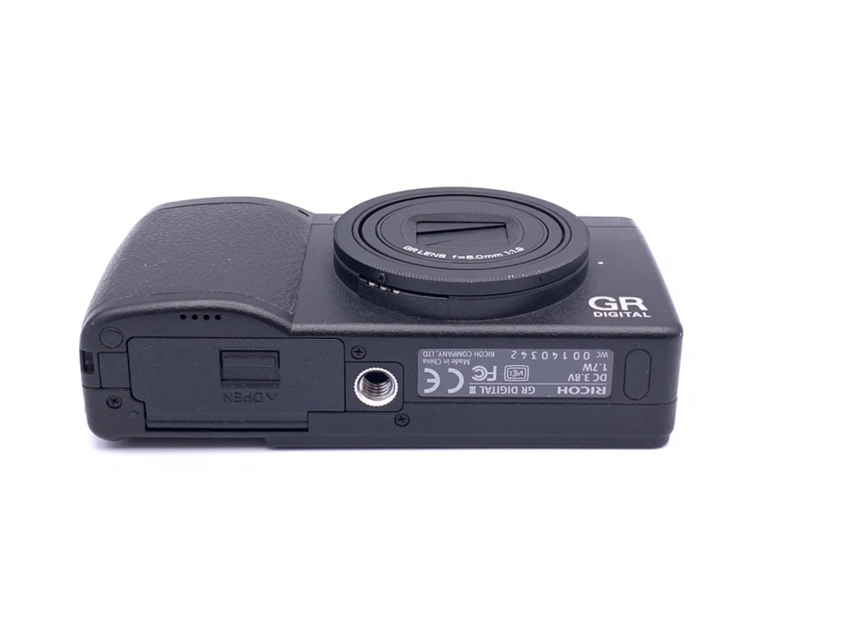 Ricoh GR DIGITAL III - Thumbnail 3