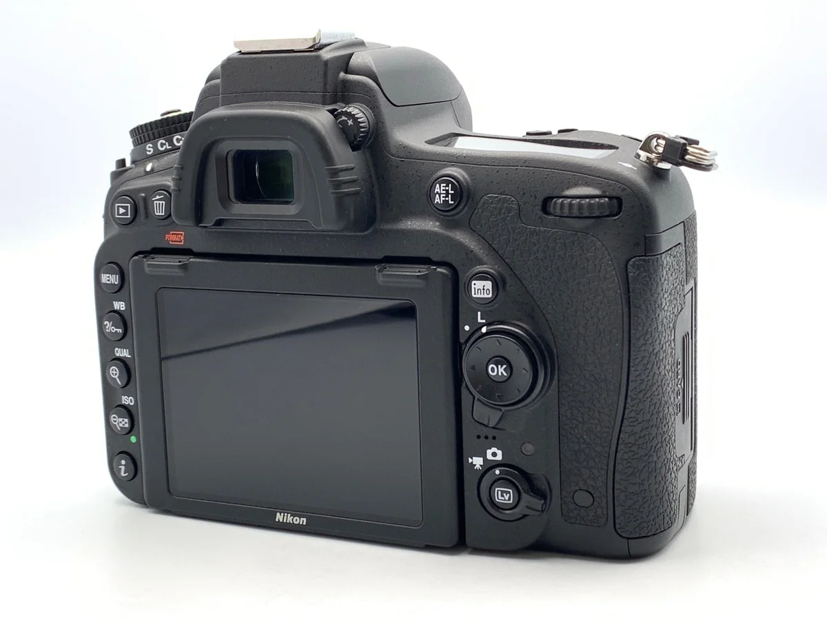 Nikon D750 - Thumbnail 2