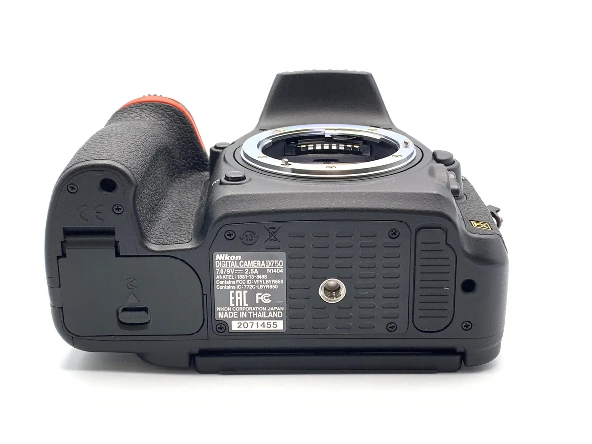Nikon D750 - Thumbnail 3