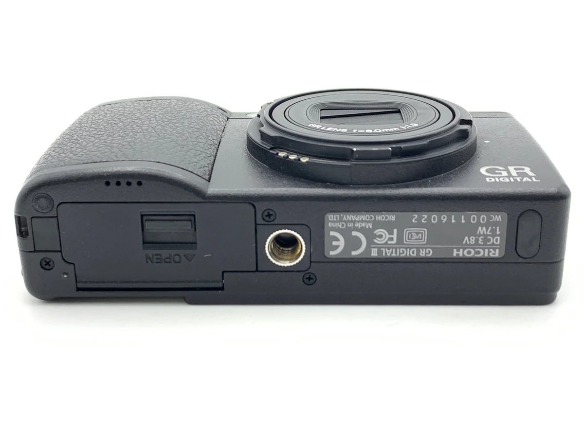 Ricoh GR DIGITAL III - Thumbnail 3