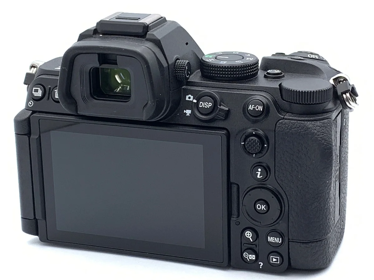 Nikon Z5II - Thumbnail 2