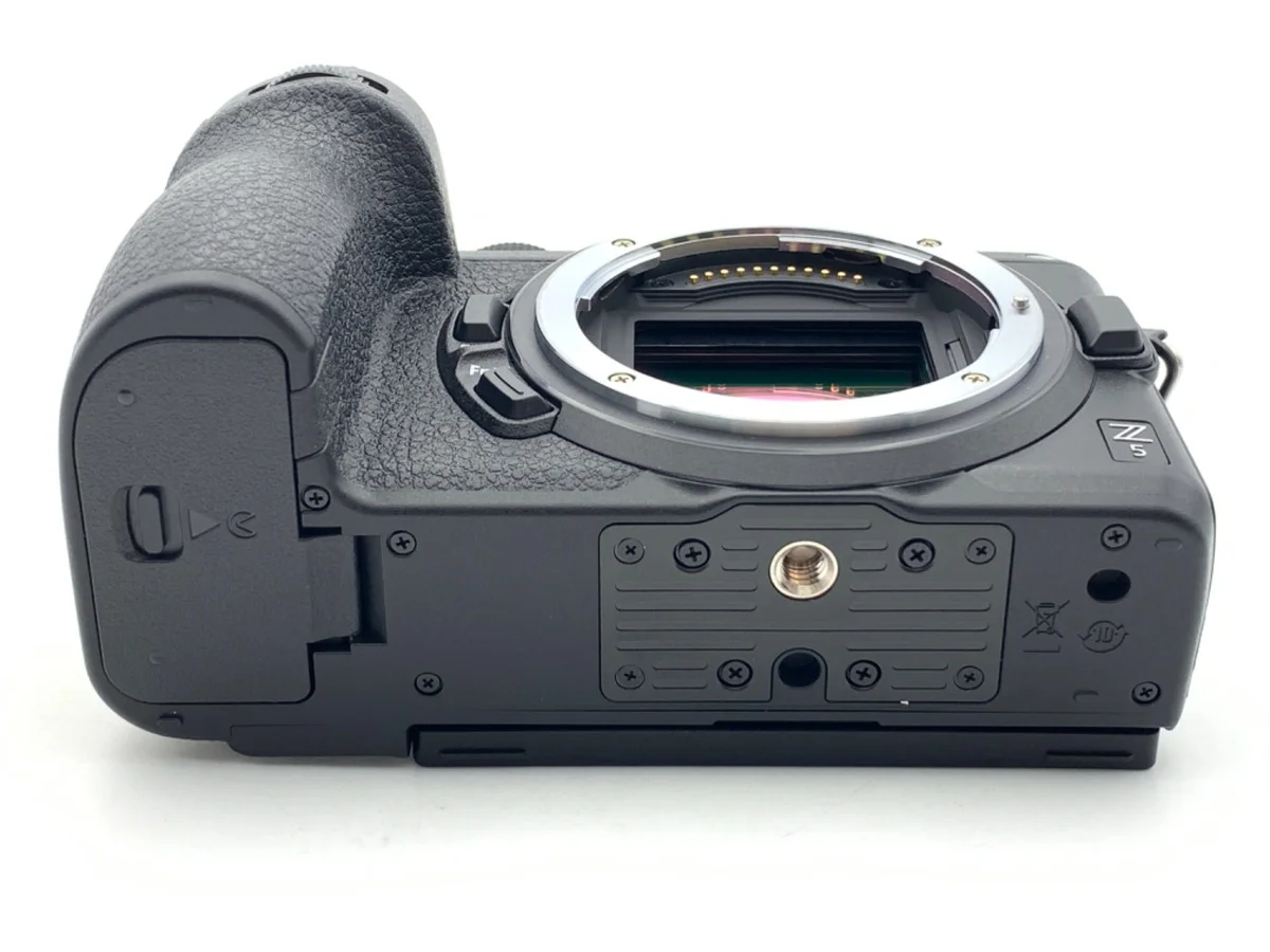 Nikon Z5 - Thumbnail 3