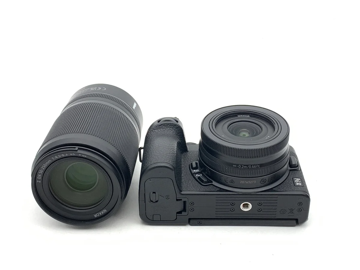 Nikon Z30 - Thumbnail 3