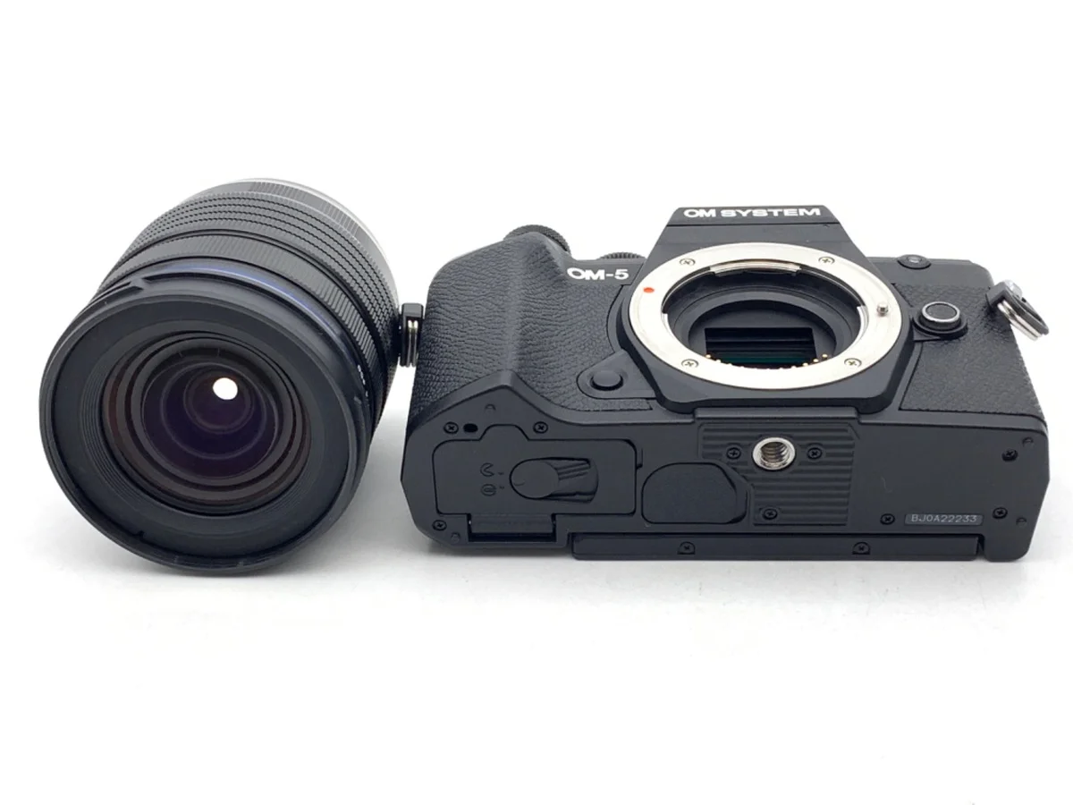 Olympus OM SYSTEM OM-5 12-45mm PRO - Thumbnail 3