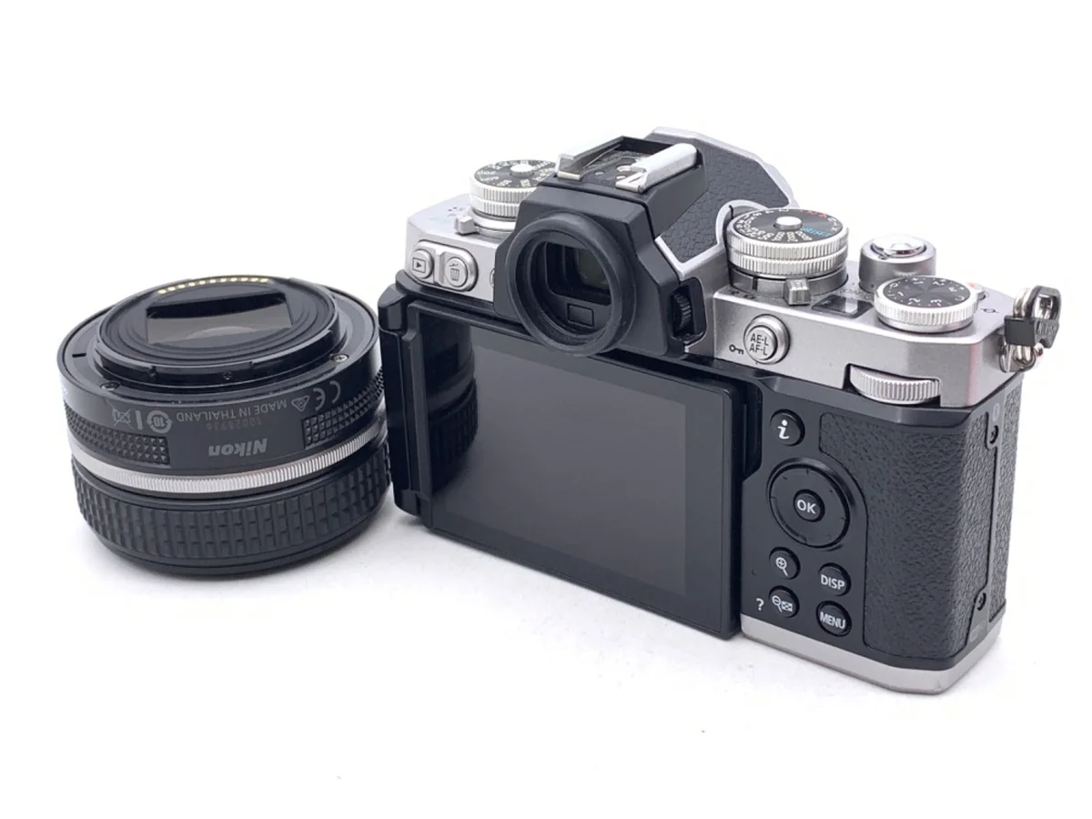 Nikon Zfc 28mm f/2.8 Special Edition - 縮圖 2