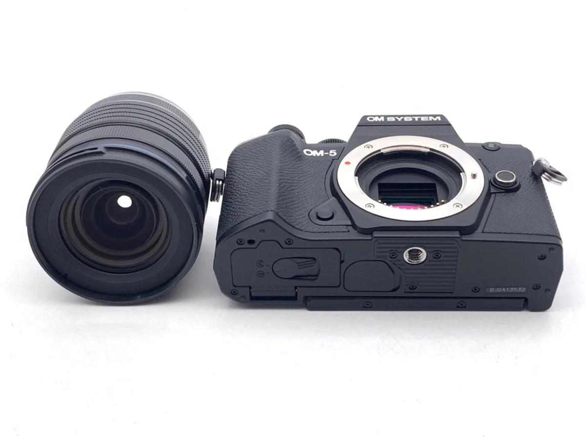 Olympus OM SYSTEM OM-5 12-45mm PRO - Thumbnail 3