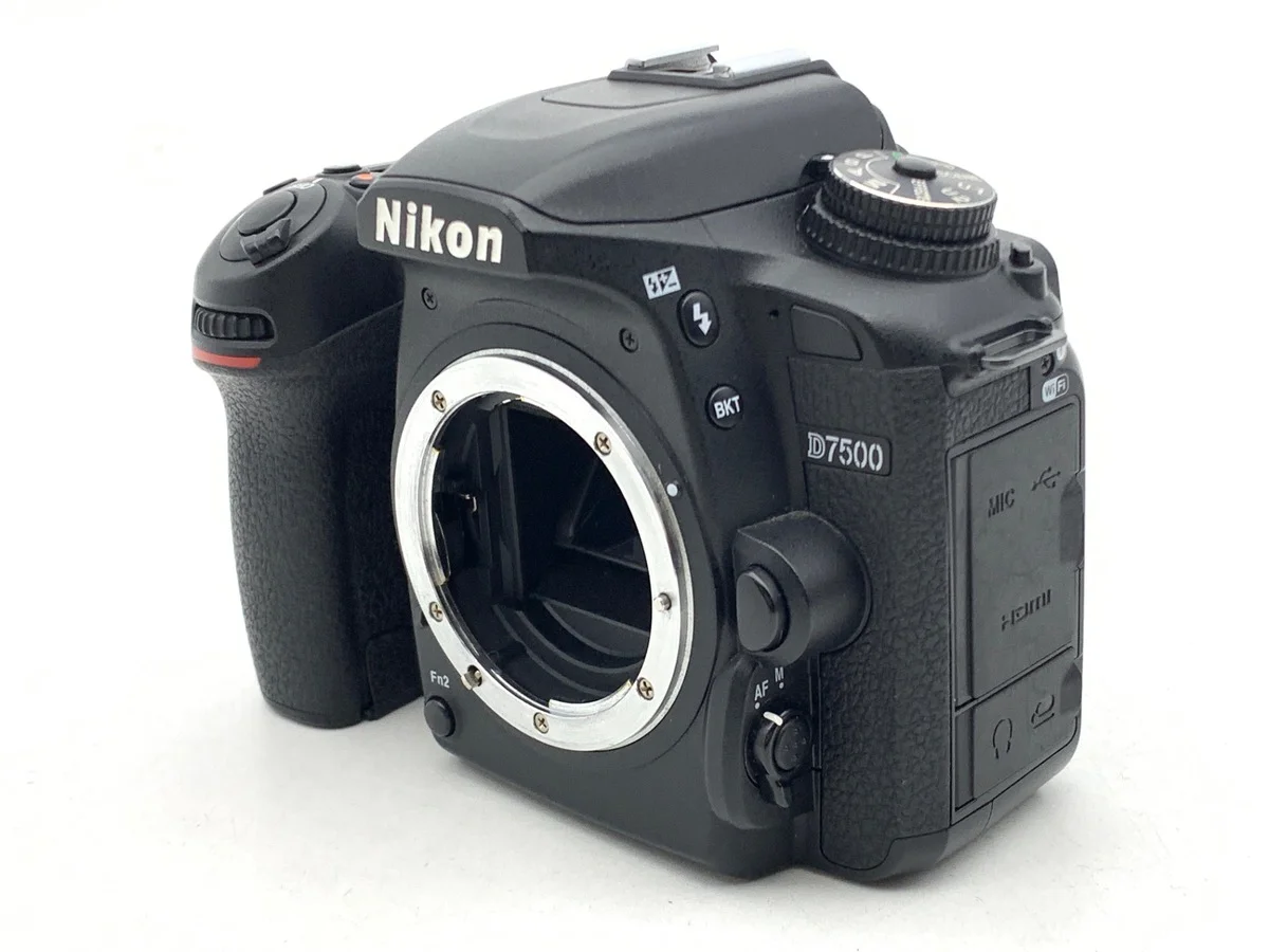 Nikon D7500