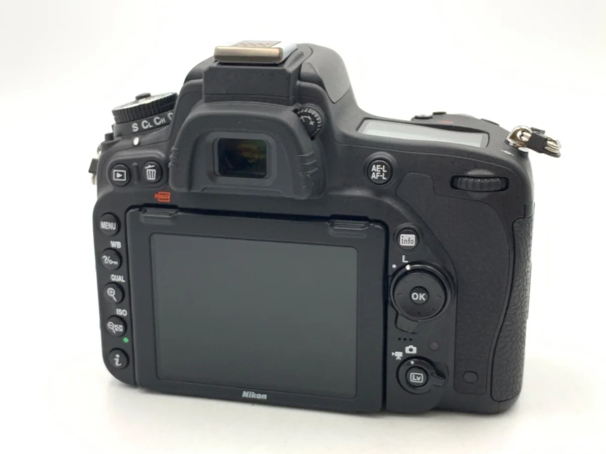 Nikon D750 - Thumbnail 2