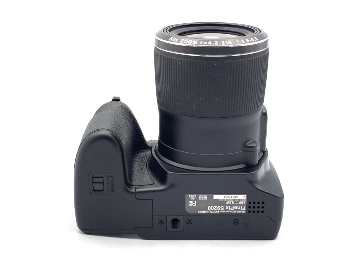 Fujifilm FinePix S9200 - Thumbnail 3