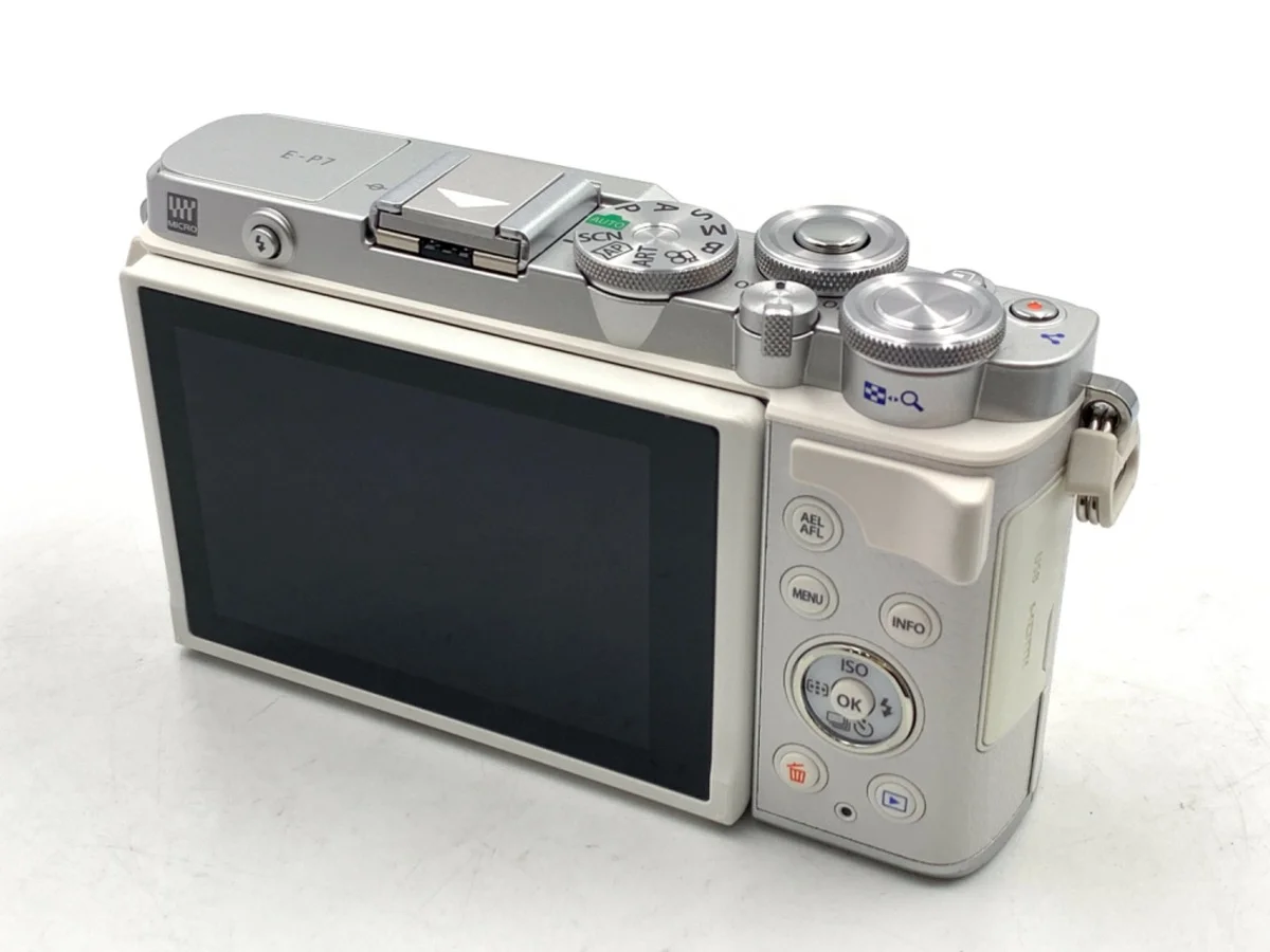 Olympus PEN E-P7 - Thumbnail 2