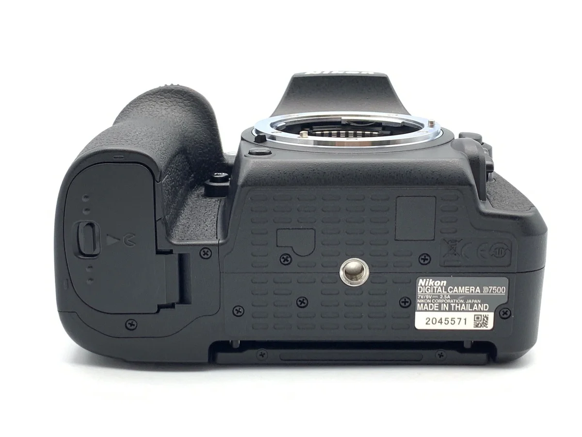 Nikon D7500 - Thumbnail 3