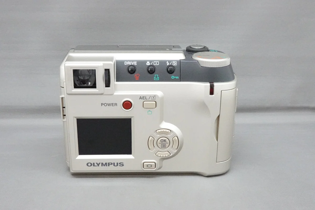 Olympus C-720UZ - Thumbnail 2