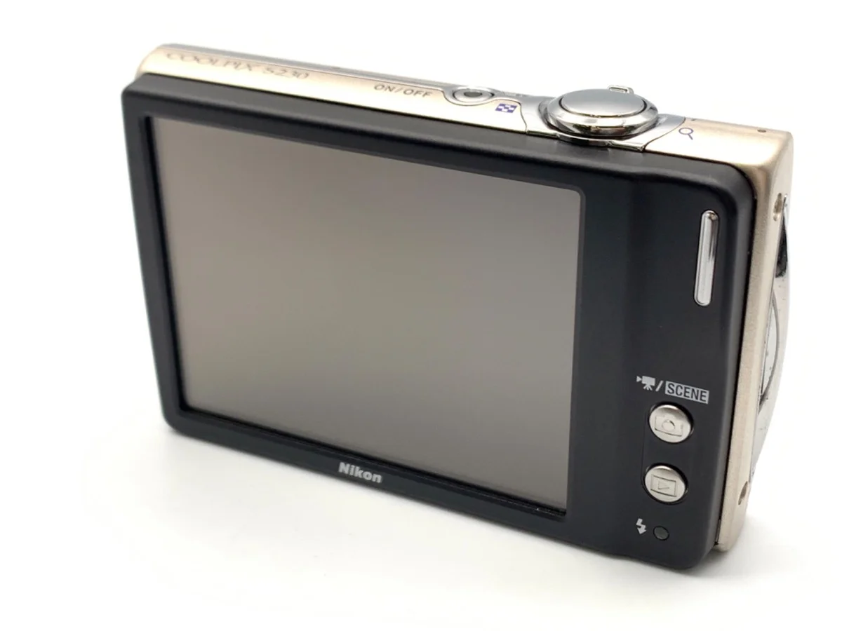 Nikon COOLPIX S230 - Thumbnail 2