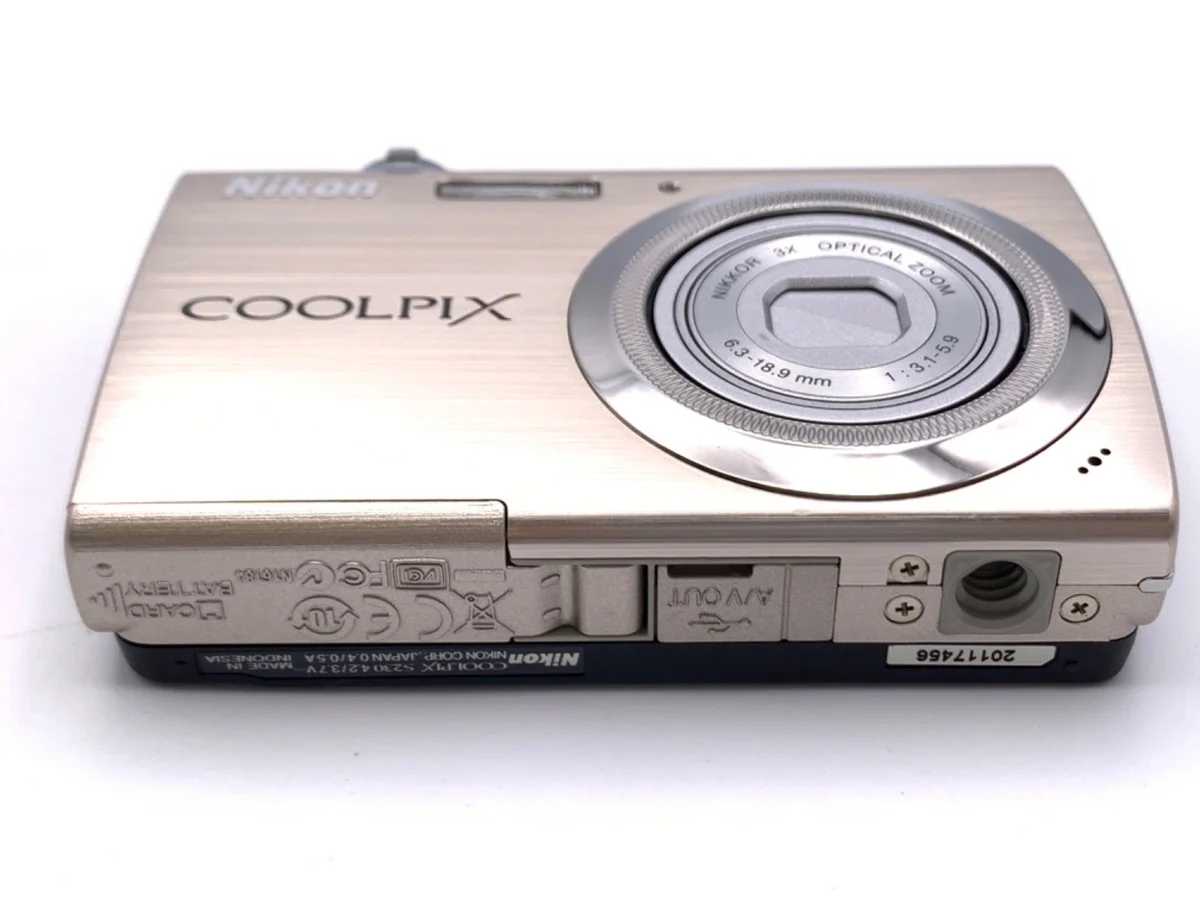 Nikon COOLPIX S230 - Thumbnail 3