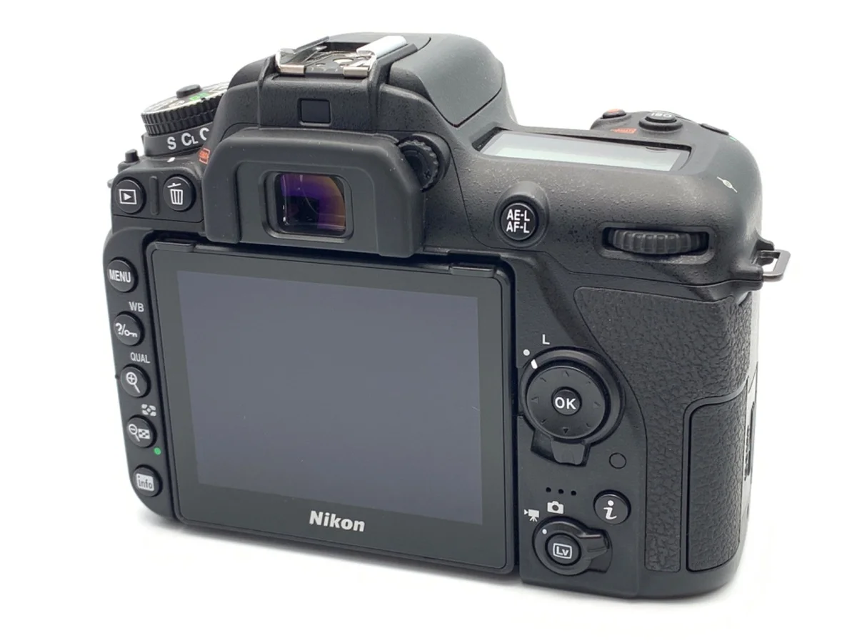 Nikon D7500 - Thumbnail 2