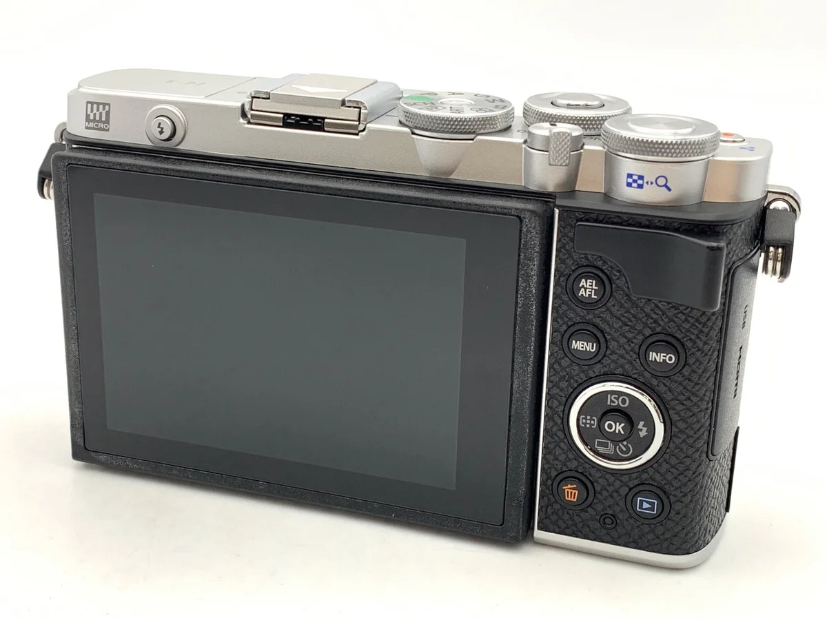 Olympus PEN E-P7 - Thumbnail 2