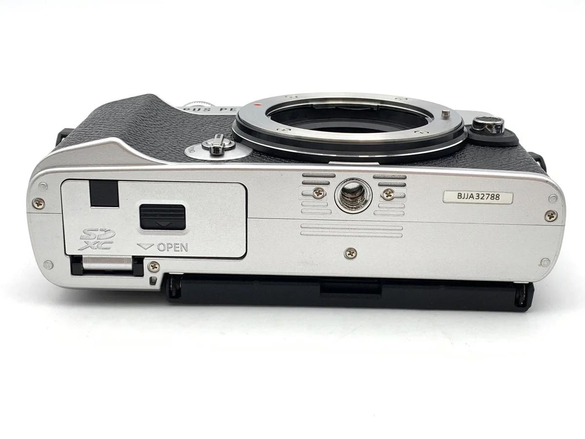 Olympus PEN E-P7 - Thumbnail 3