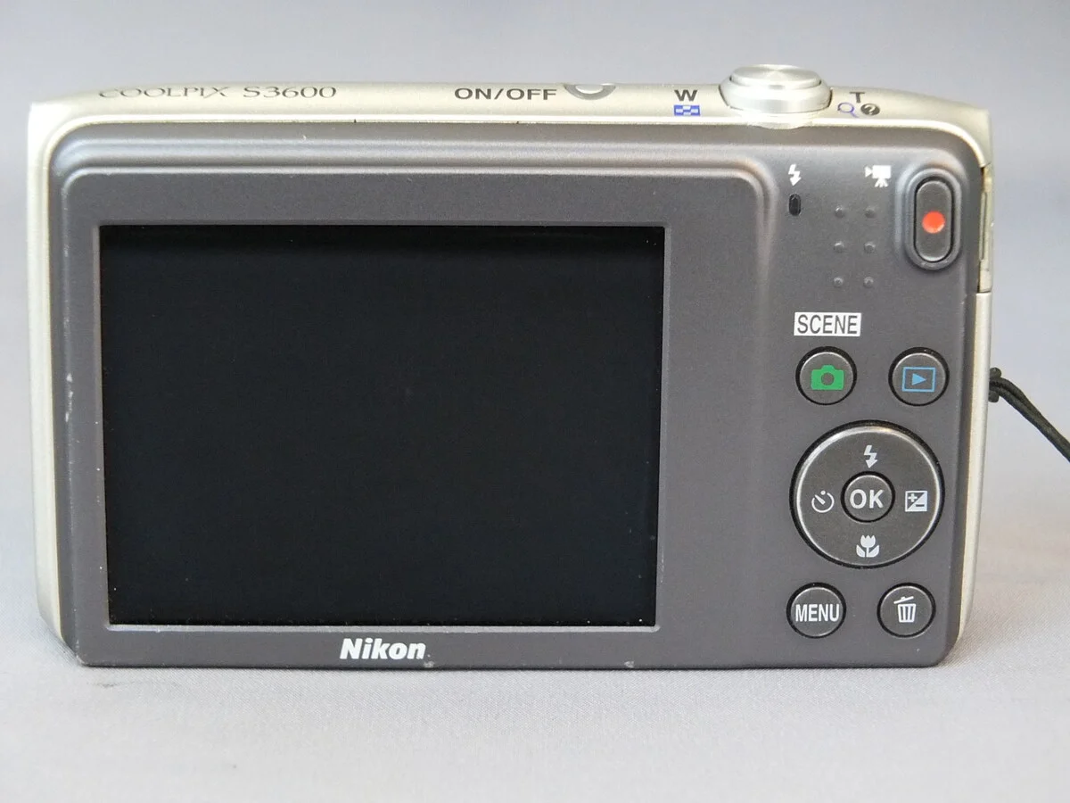 Nikon COOLPIX S3600 SL - Thumbnail 2