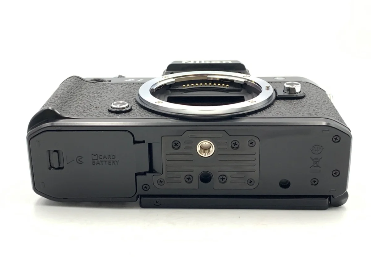 Nikon Zf - Thumbnail 3