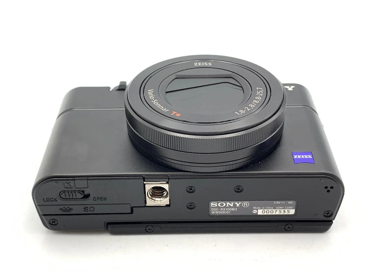 Sony Cyber-shot DSC-RX100M3 - Thumbnail 3