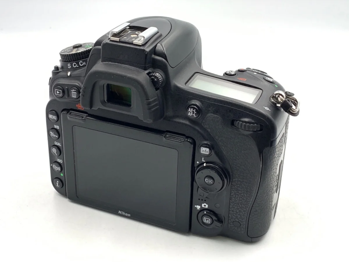 Nikon D750 - Thumbnail 2