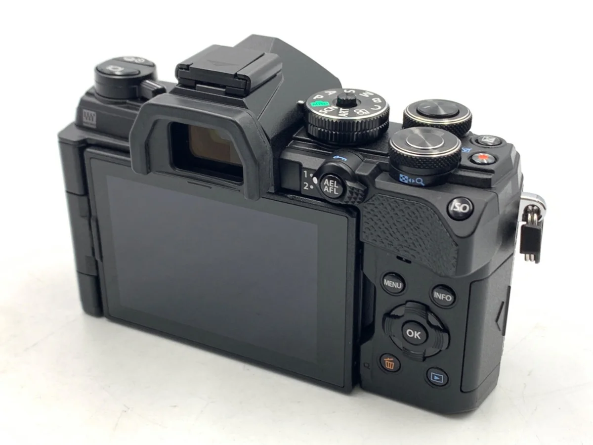 Olympus OM SYSTEM OM-5 - Thumbnail 2