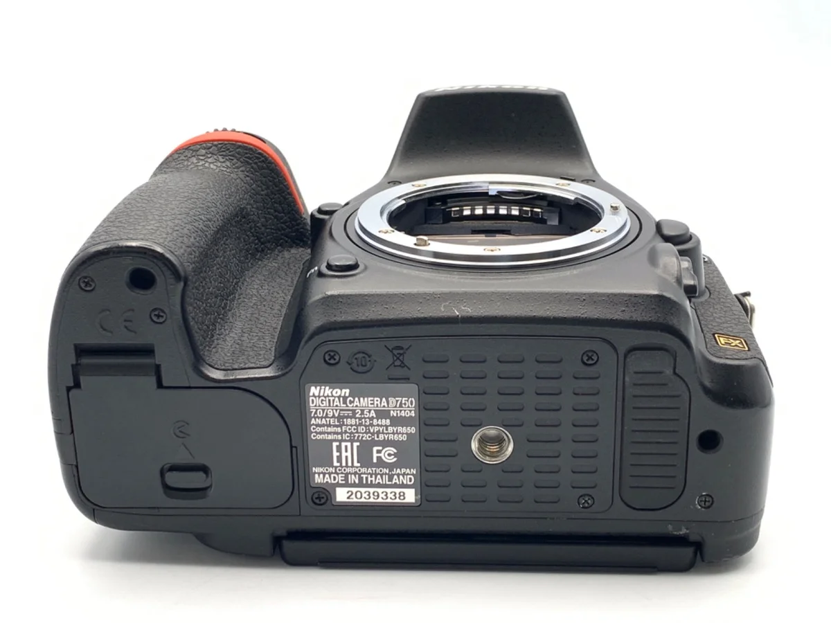 Nikon D750 - Thumbnail 3
