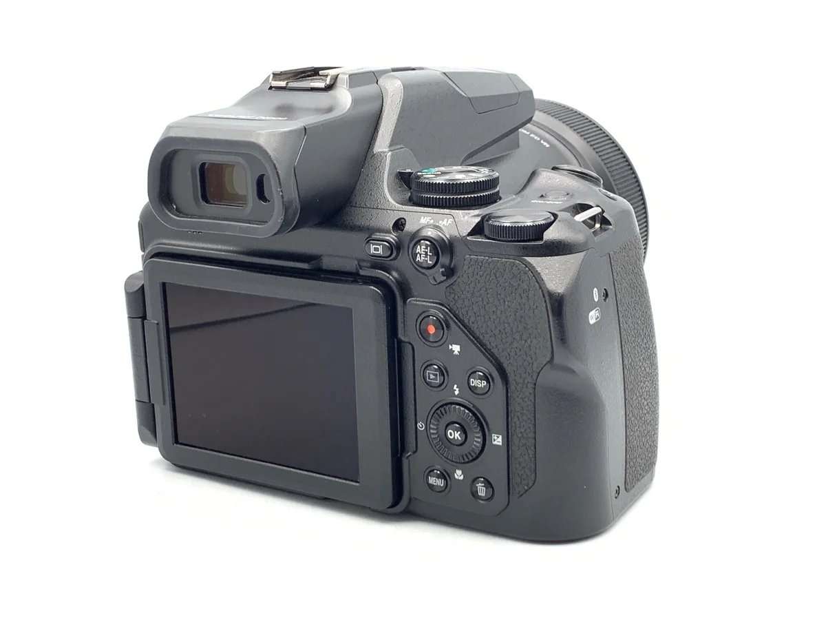 Nikon COOLPIX P1000 - Thumbnail 2