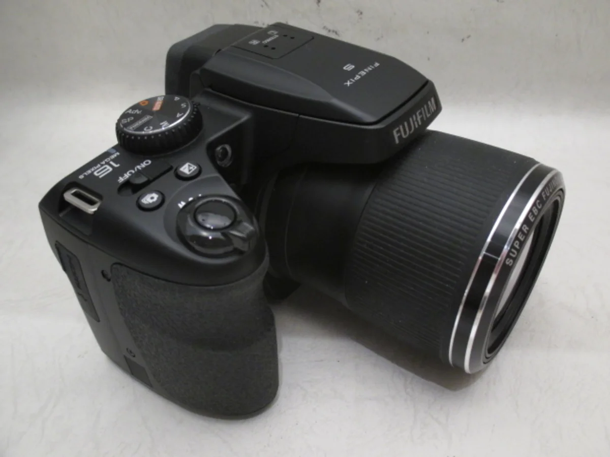 Fujifilm FinePix S9200 - 縮圖 3