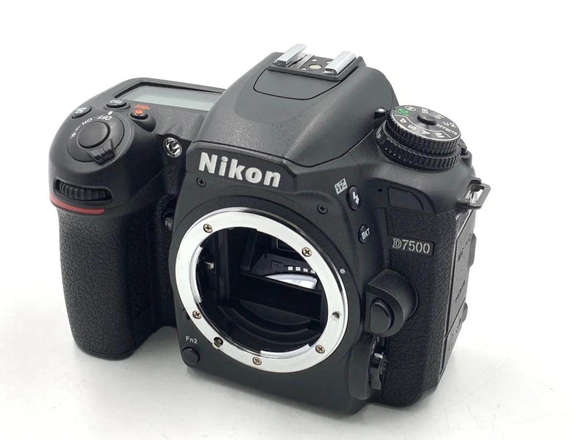 Nikon D7500