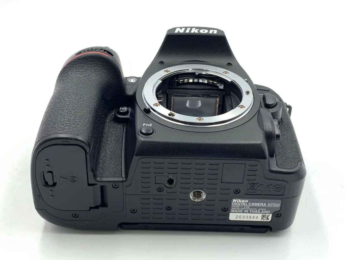 Nikon D7500 - 縮圖 3