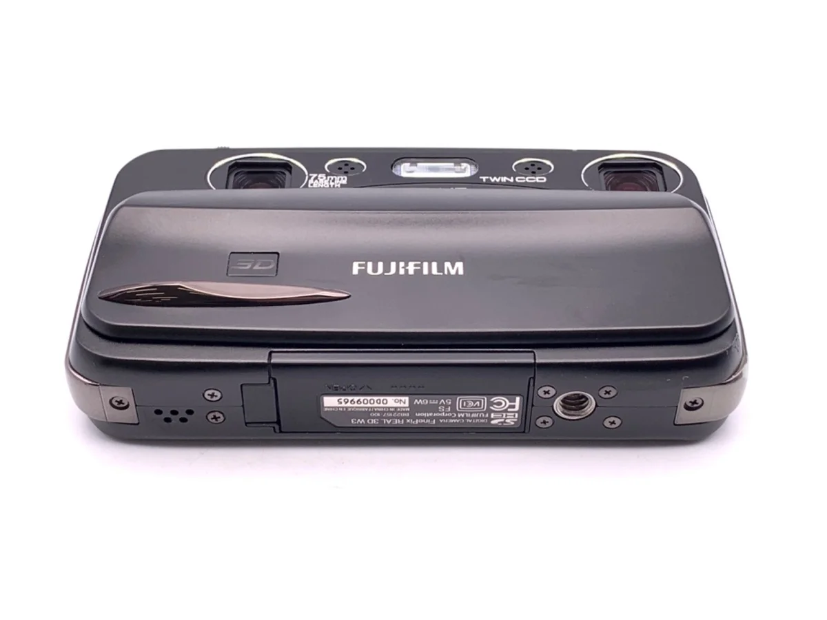 Fujifilm FinePix REAL 3D W3 - Thumbnail 3