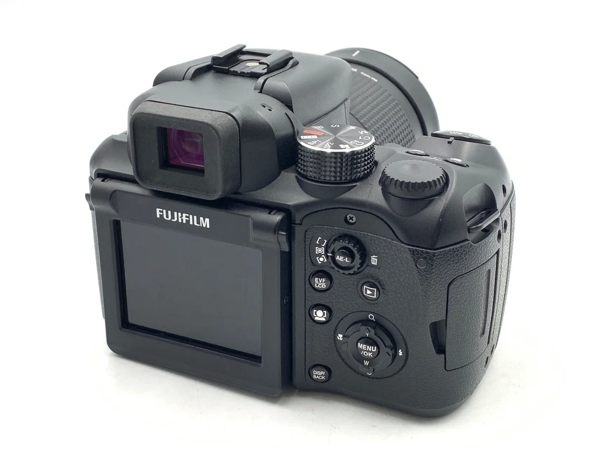 Fujifilm FinePix S100FS - Thumbnail 2