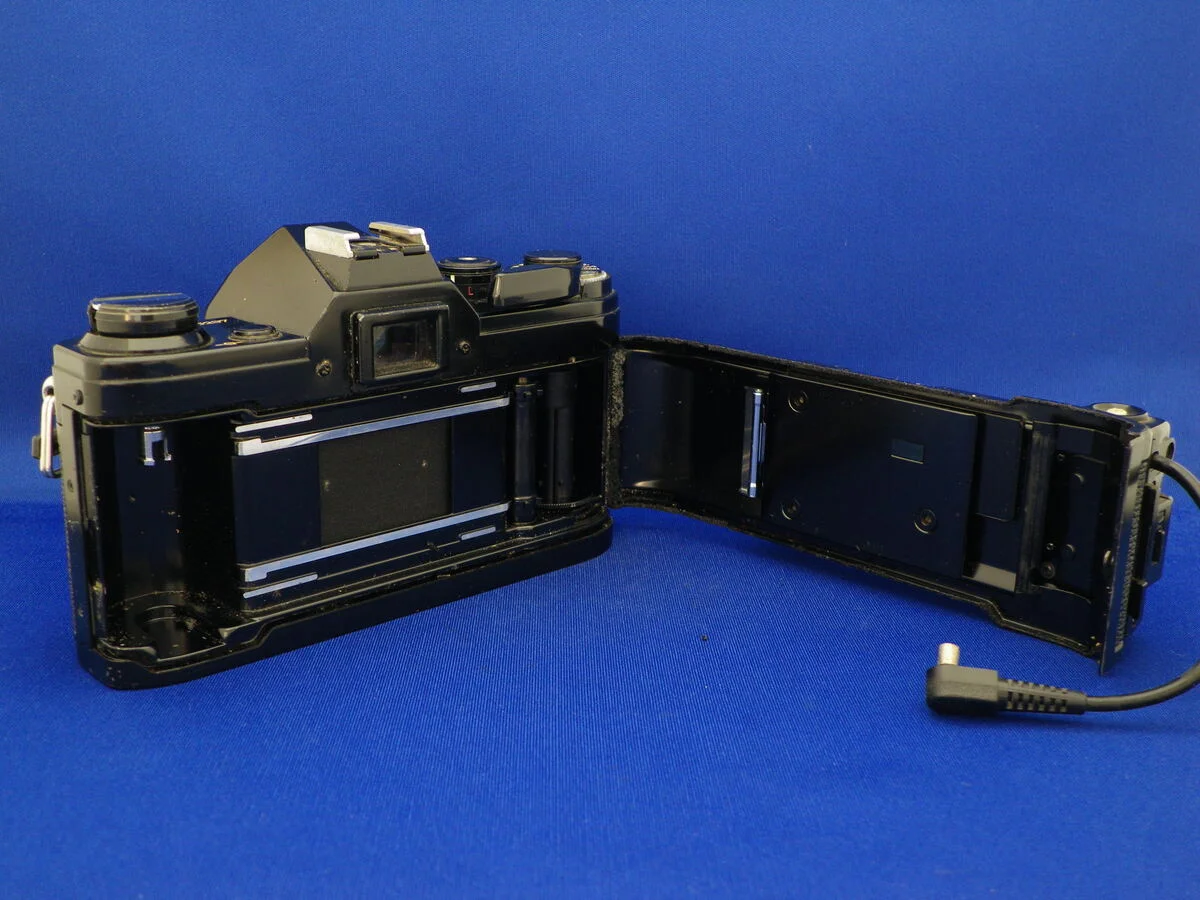 Canon AE-1 - 縮圖 3