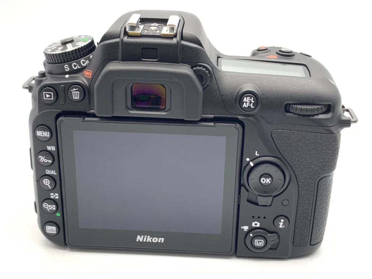 Nikon D7500 - Thumbnail 2