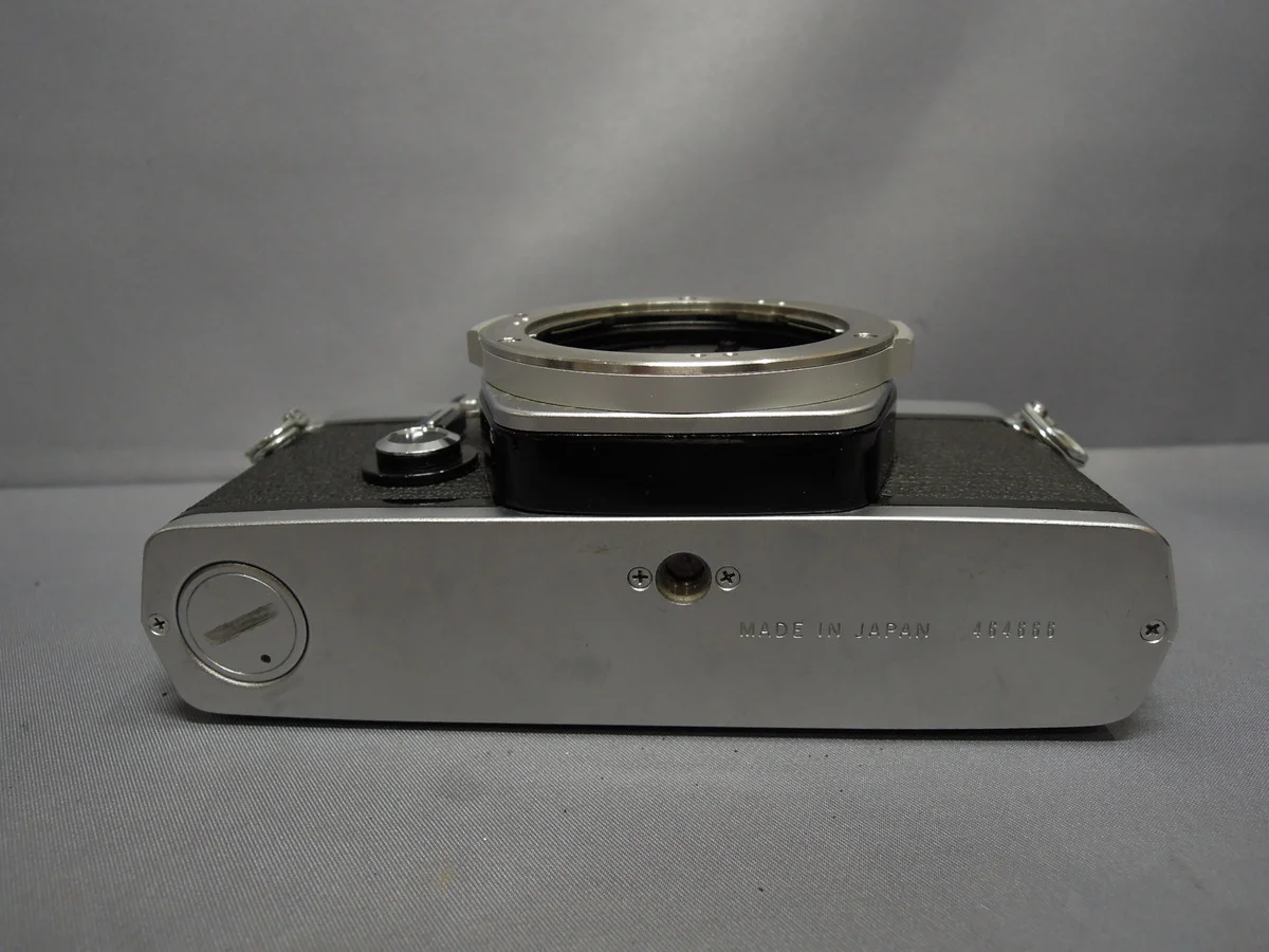 Olympus OM-1 - Thumbnail 3