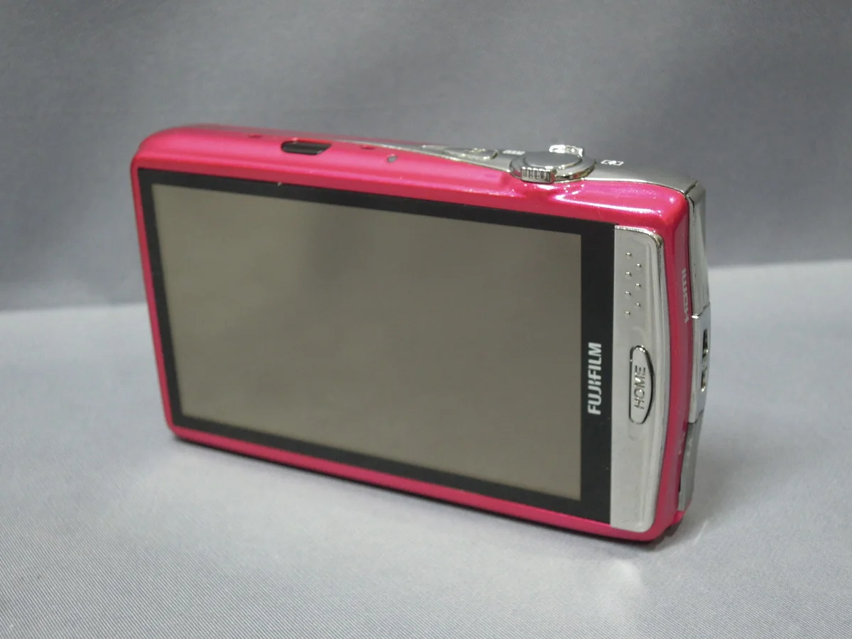 Fujifilm FinePix Z900EXR - Thumbnail 2