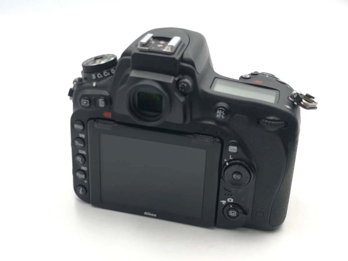 Nikon D750 - Thumbnail 2