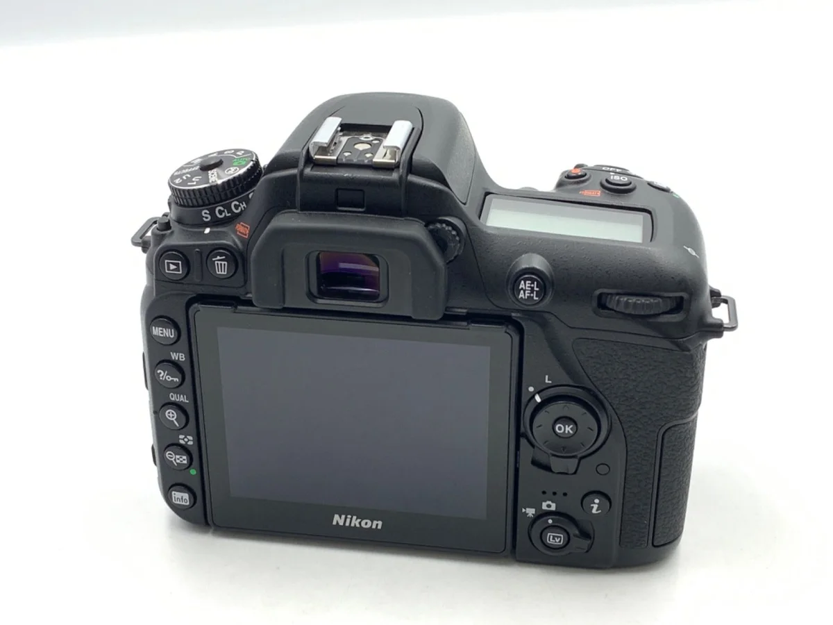 Nikon D7500 - Thumbnail 2