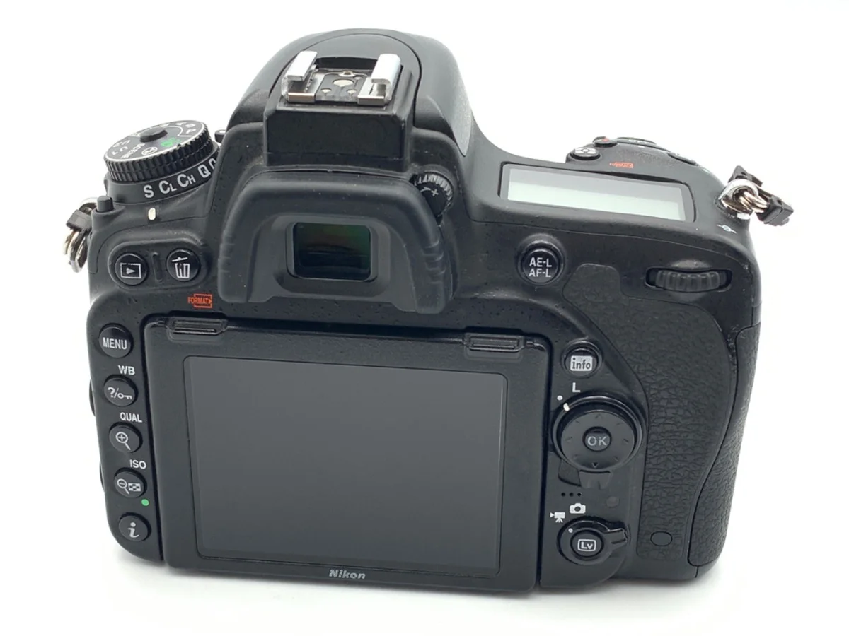 Nikon D750 - Thumbnail 2