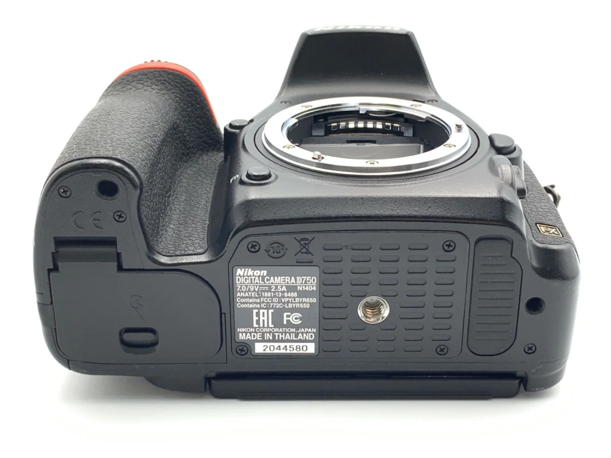 Nikon D750 - Thumbnail 3