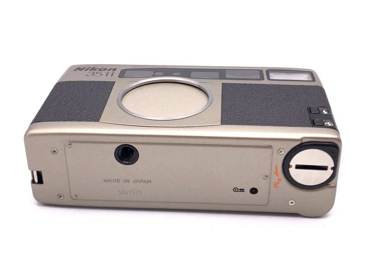 Nikon 35Ti (35/2.8) - Thumbnail 3