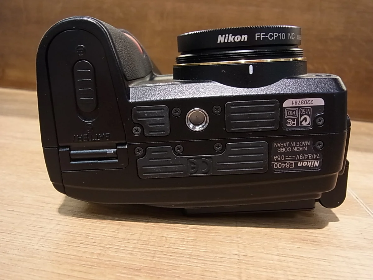 Nikon COOLPIX 8400 800 - Thumbnail 3