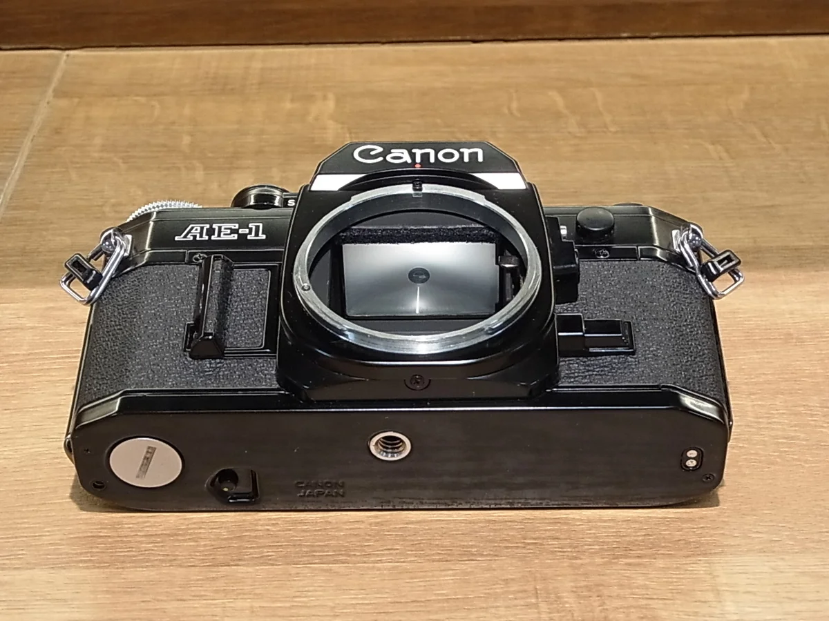 Canon AE-1 - Thumbnail 3