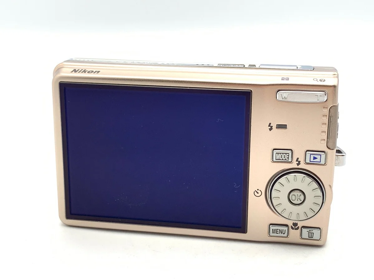 Nikon COOLPIX S600 - Thumbnail 2