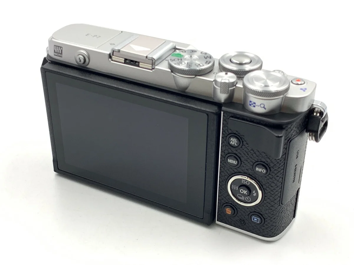 Olympus PEN E-P7 - Thumbnail 2