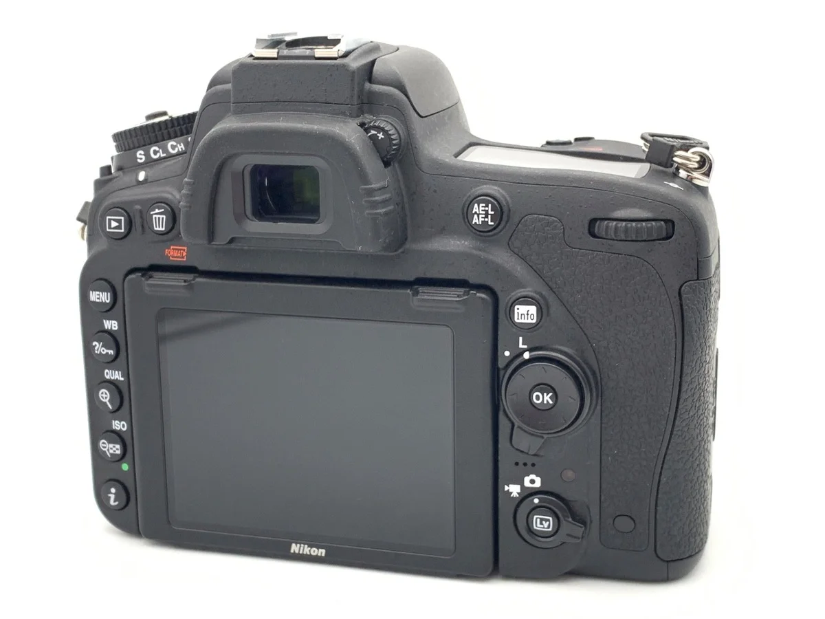 Nikon D750 - Thumbnail 2