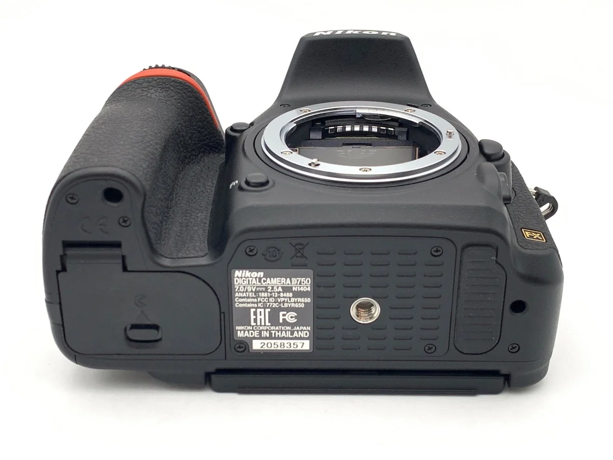 Nikon D750 - Thumbnail 3