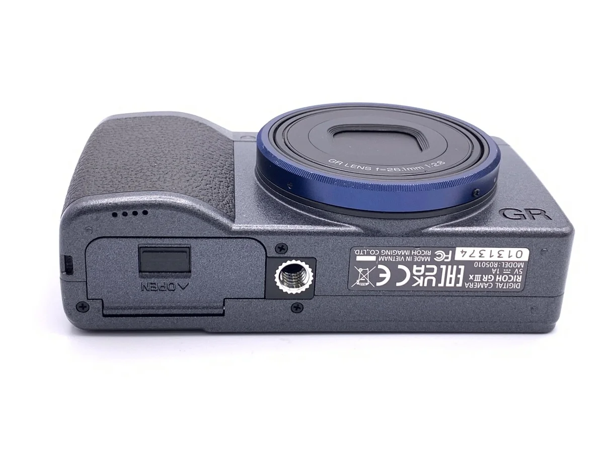 Ricoh GR IIIx Urban Edition - Thumbnail 3